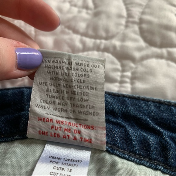 Mom Jeans - Picture 5 of 6